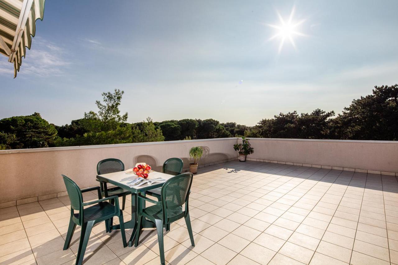 Residence AIRONE Lignano Sabbiadoro Exterior foto